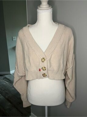 BDG Cropped Button-Front V-Neck Cardigan in Cream